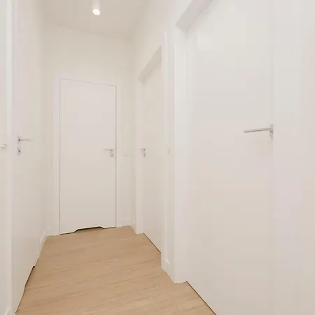 Apartman Luxury With 3 Bedrooms, Balcony And Parking By Renters Prestige Varsó
