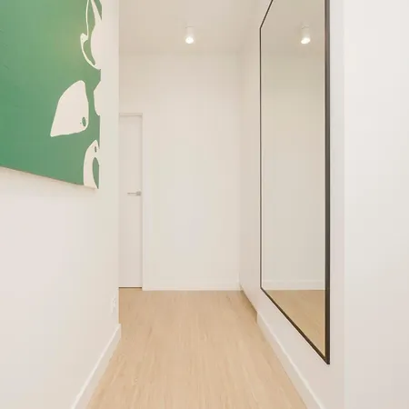 Lägenhet Luxury With 3 Bedrooms, Balcony And Parking By Renters Prestige *